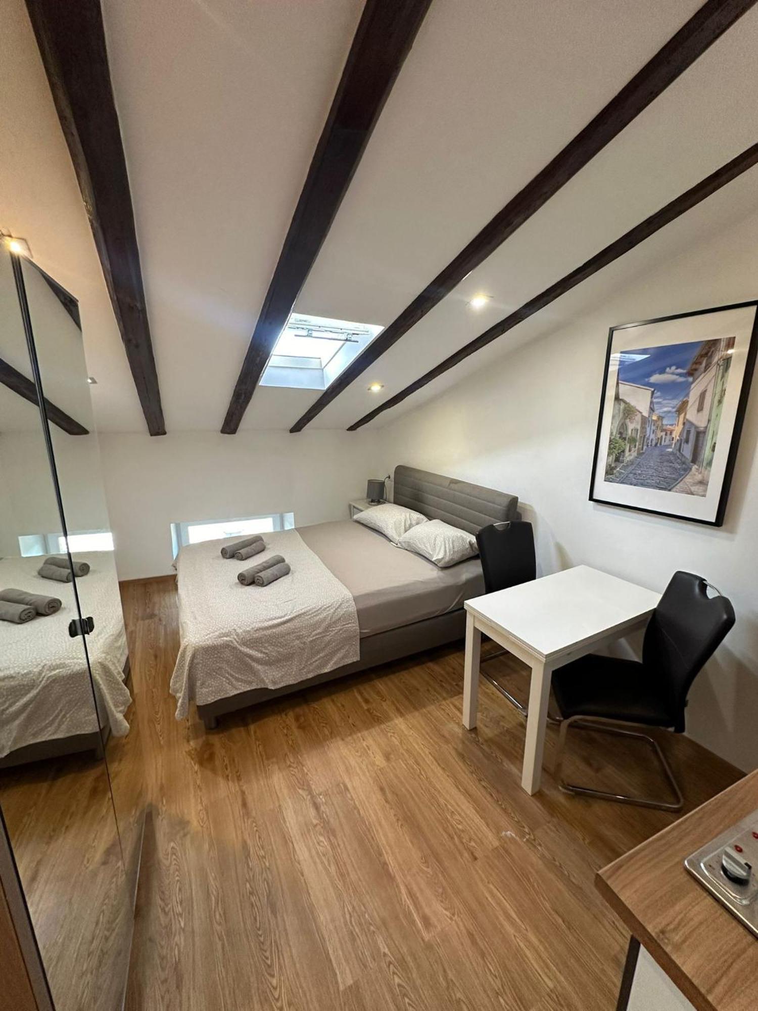 Apartment In The Heart Of Pula Exterior photo